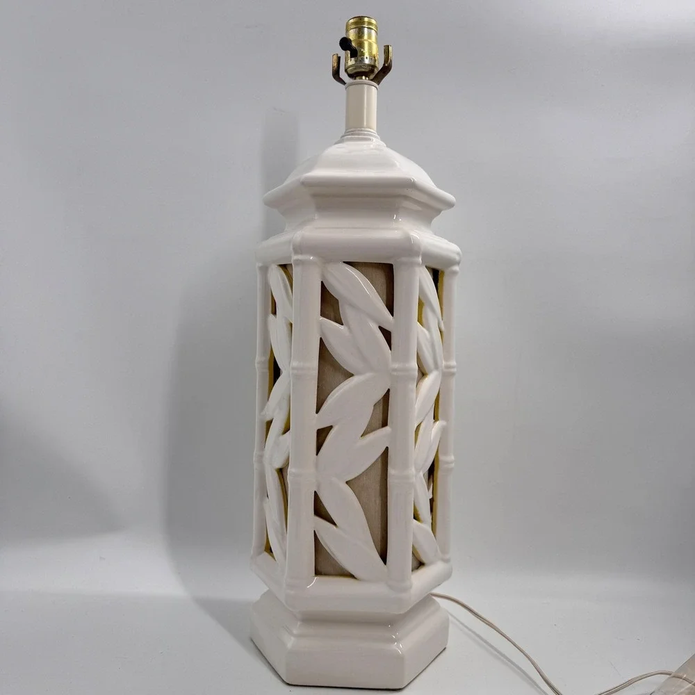 Vintage White Chinoiserie Pagoda Table Lamp Faux Bamboo Hollywood Regency